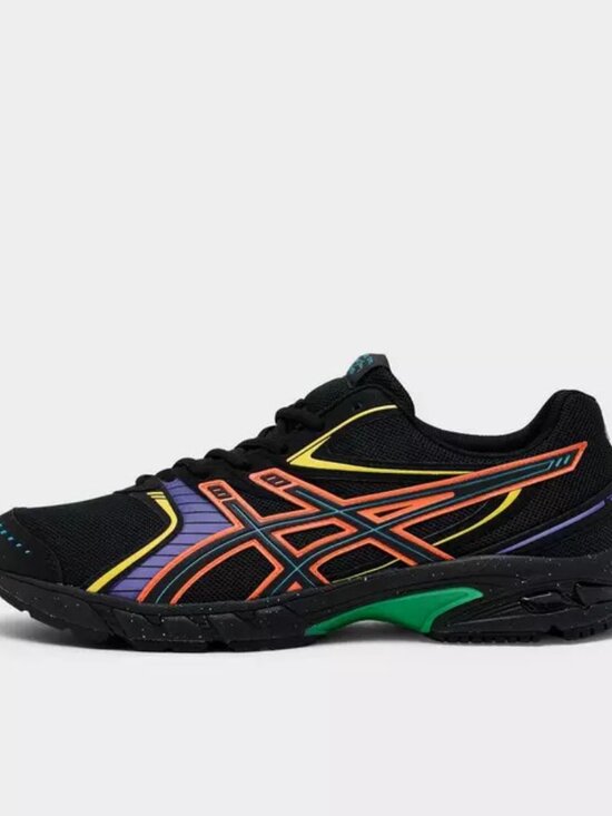Athletic_Shoes
